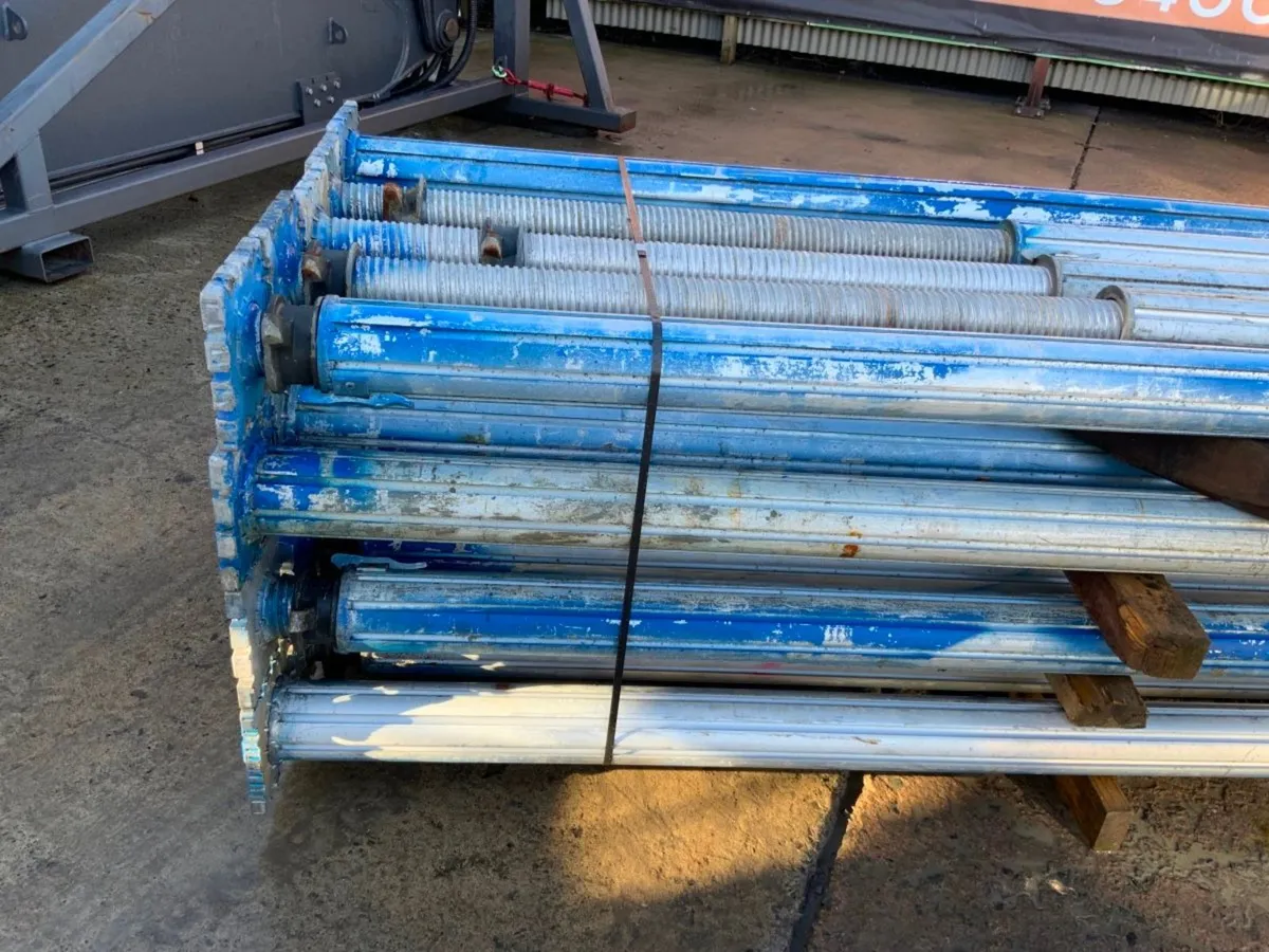4.8mt HEAVY DUTY ALUMINIUM MULTI  PROPS. - Image 4