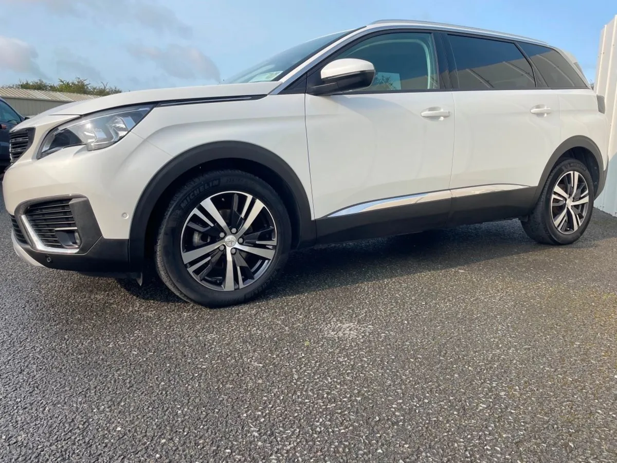 Peugeot 5008 1.2 Puretech 130bhp Allure - Image 2