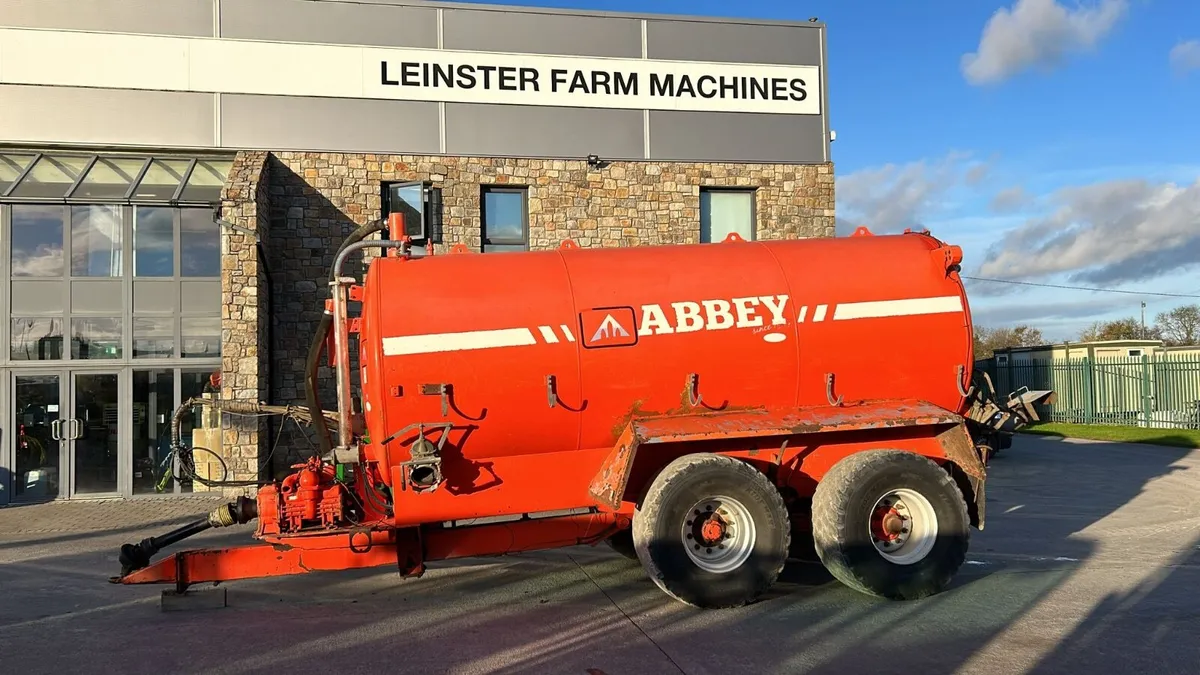 2015 abbey tandem axel slurry tank 3500 gallon