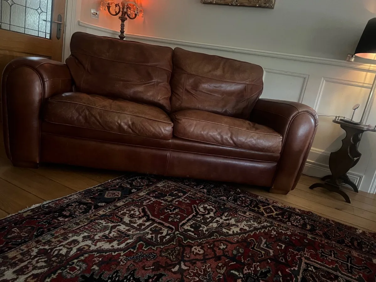 Duresta Spitfire Leather artdeco 2.5 sofa RRP €6k - Image 3
