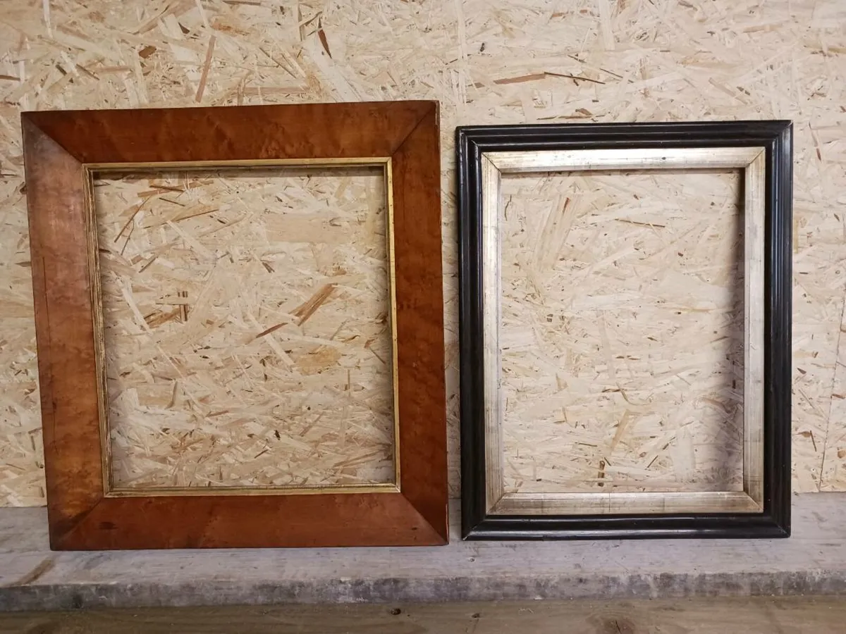 Vintage picture frames and mirror - Image 1