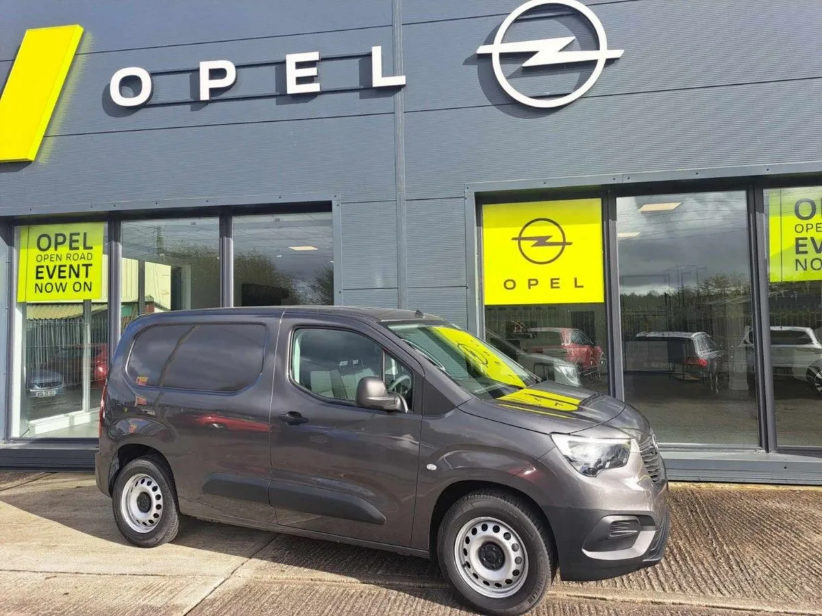 2025 Opel Combo E Combo 330KMS - Image 1