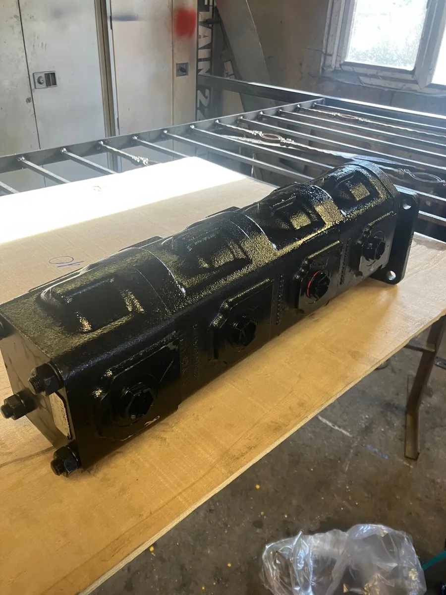 Hydraulic pump - Image 2
