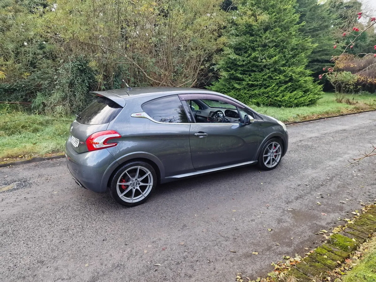 132 PEUGEOT 208 1.6GTI - Image 2