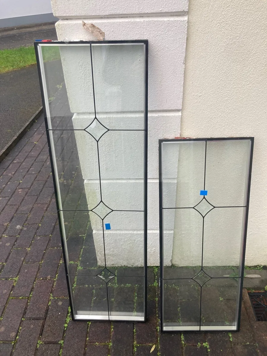 Collection of double glazed window insets - Image 1