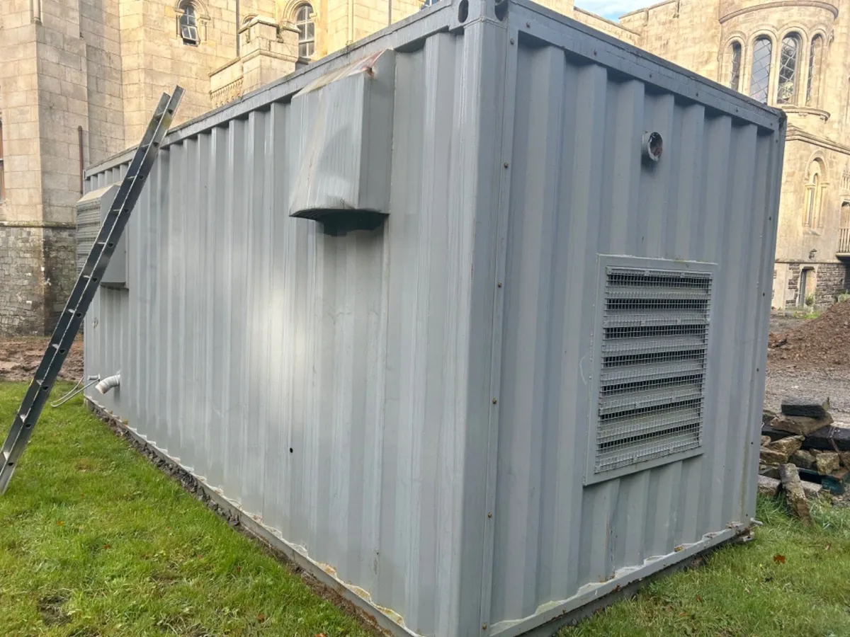 20ft insulated container site hut with toilet - Image 3