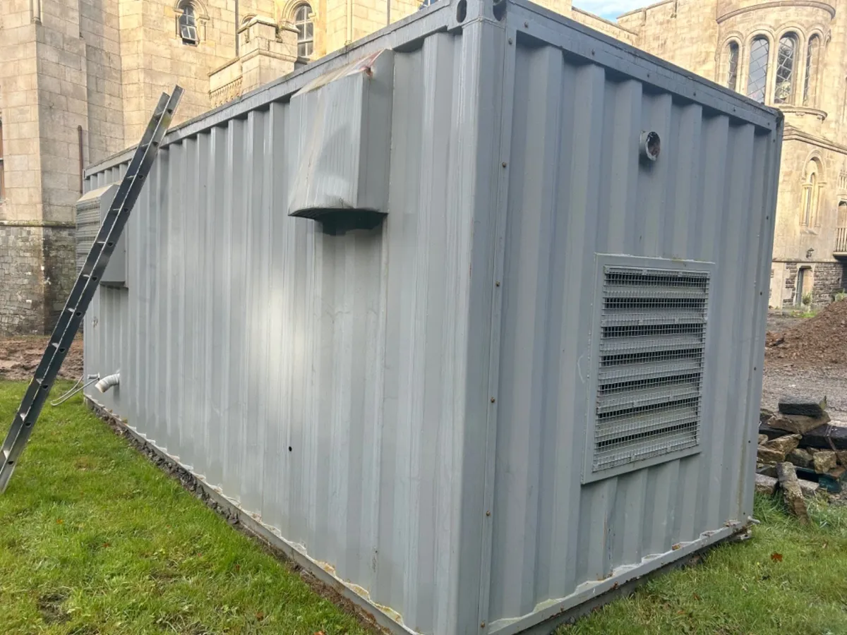 20ft insulated container site hut and toilet - Image 1
