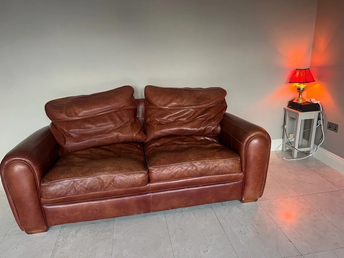 Duresta Spitfire Leather artdeco 2.5 sofa RRP €6k - Image 1