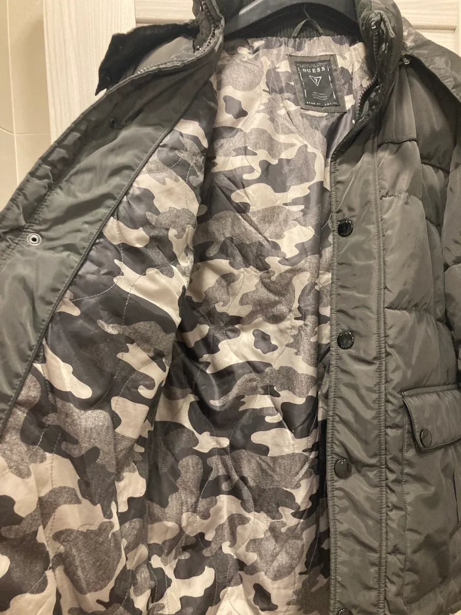 GUESS gents winter puffer jacket, size L - Image 3
