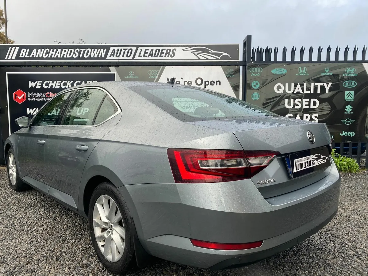 SKODA SUPERB STYLE 1.6 TDI 120HP DSG AUTO/ LEATHER - Image 4