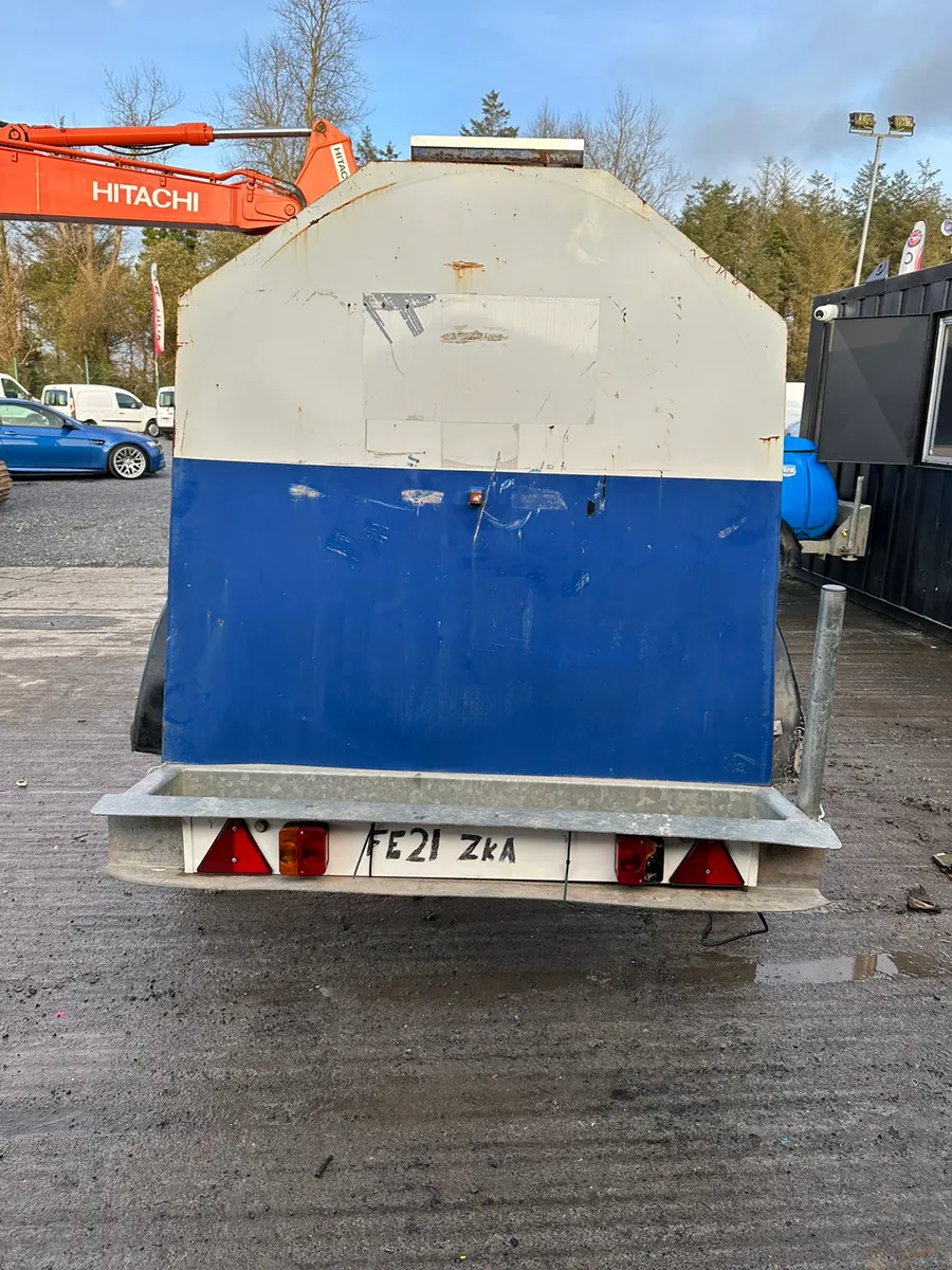 2000L Bunded Fuel Bowser Electric Pump Flow Meter - Image 4