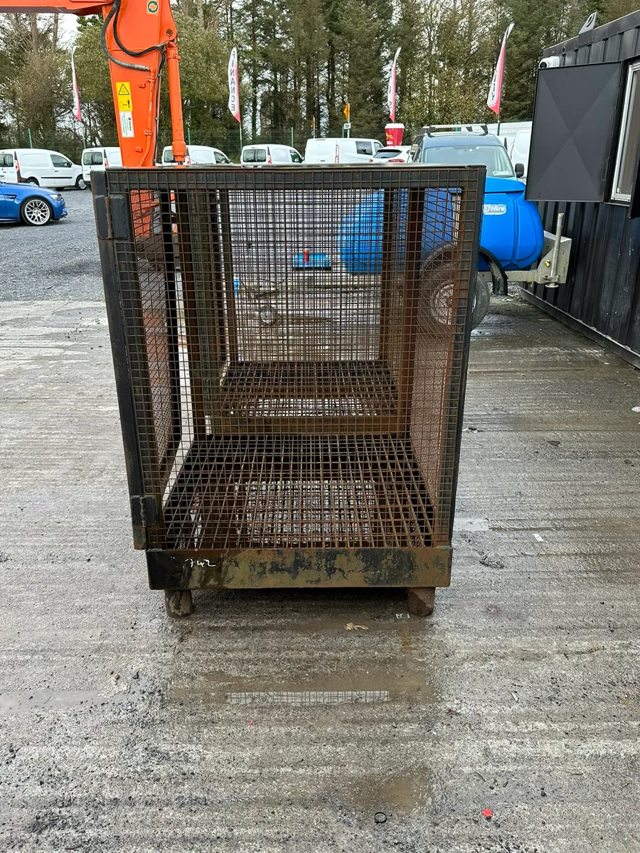 Mesh Cages with Drip trays - Image 3