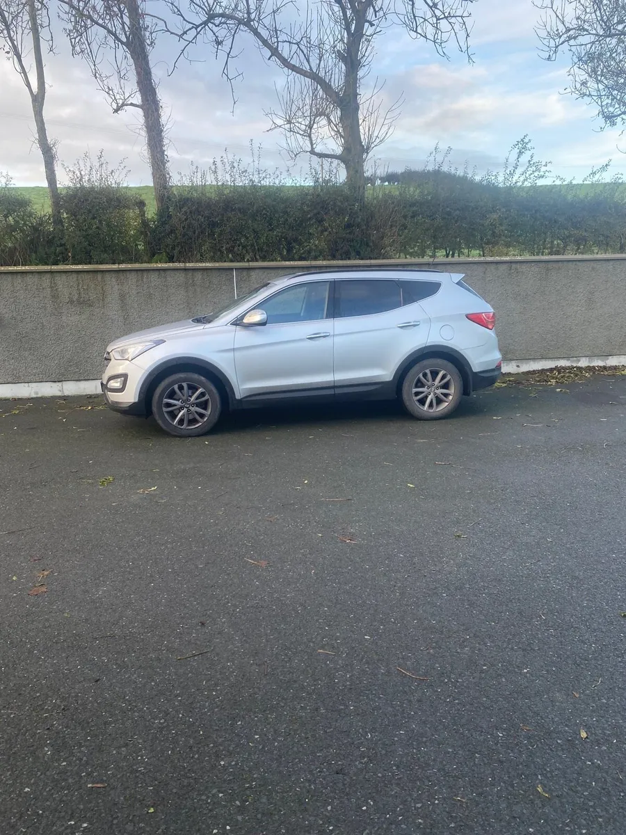 For breaking Hyundai Santa Fe - Image 3