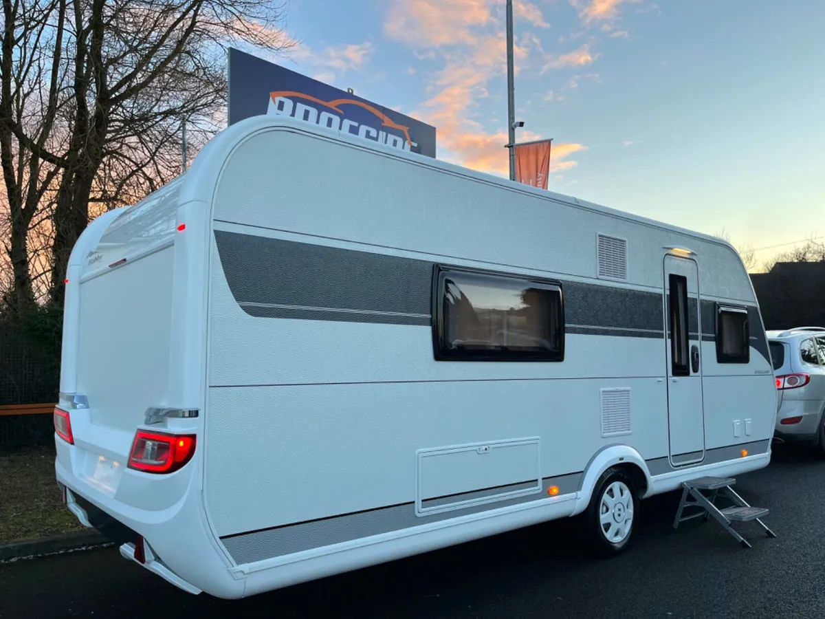 2023 HOBBY 560 WFU HIGH UK SPEC 4 /5 BERTH CARAVAN - Image 4