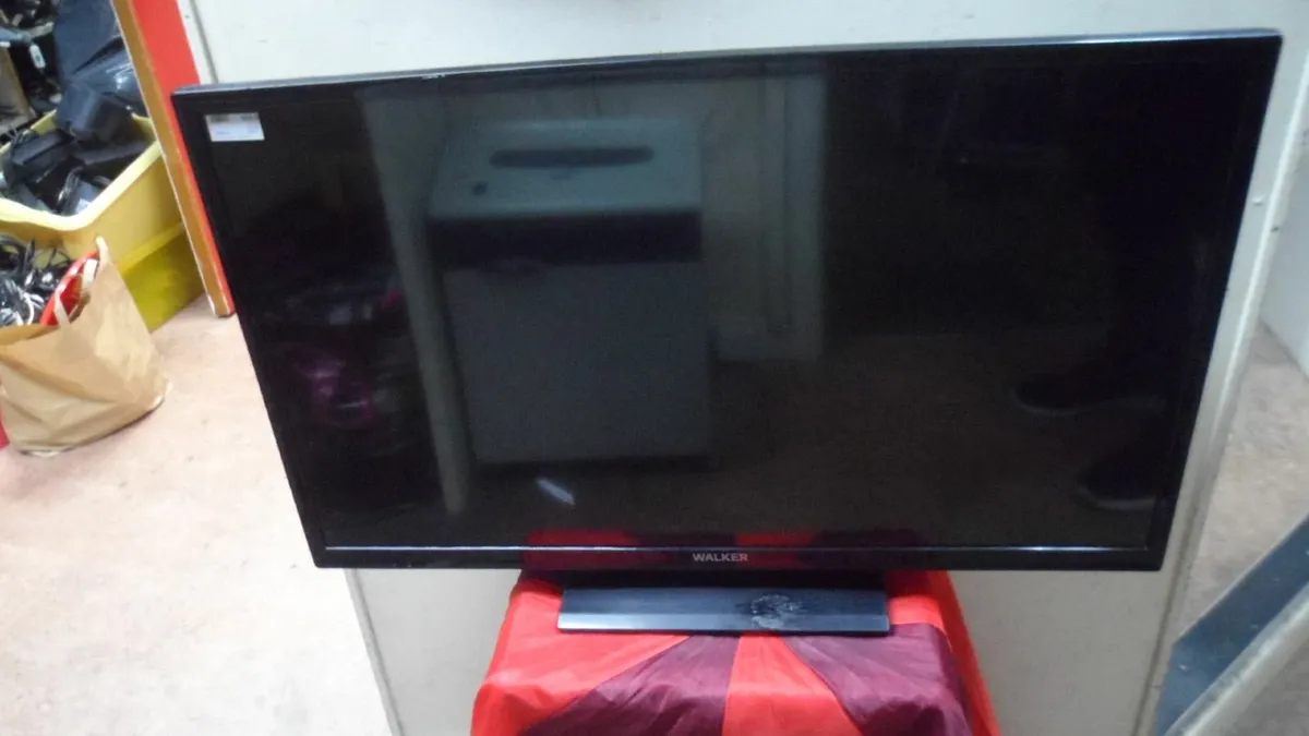 32Inch TVs For Sale - Image 2