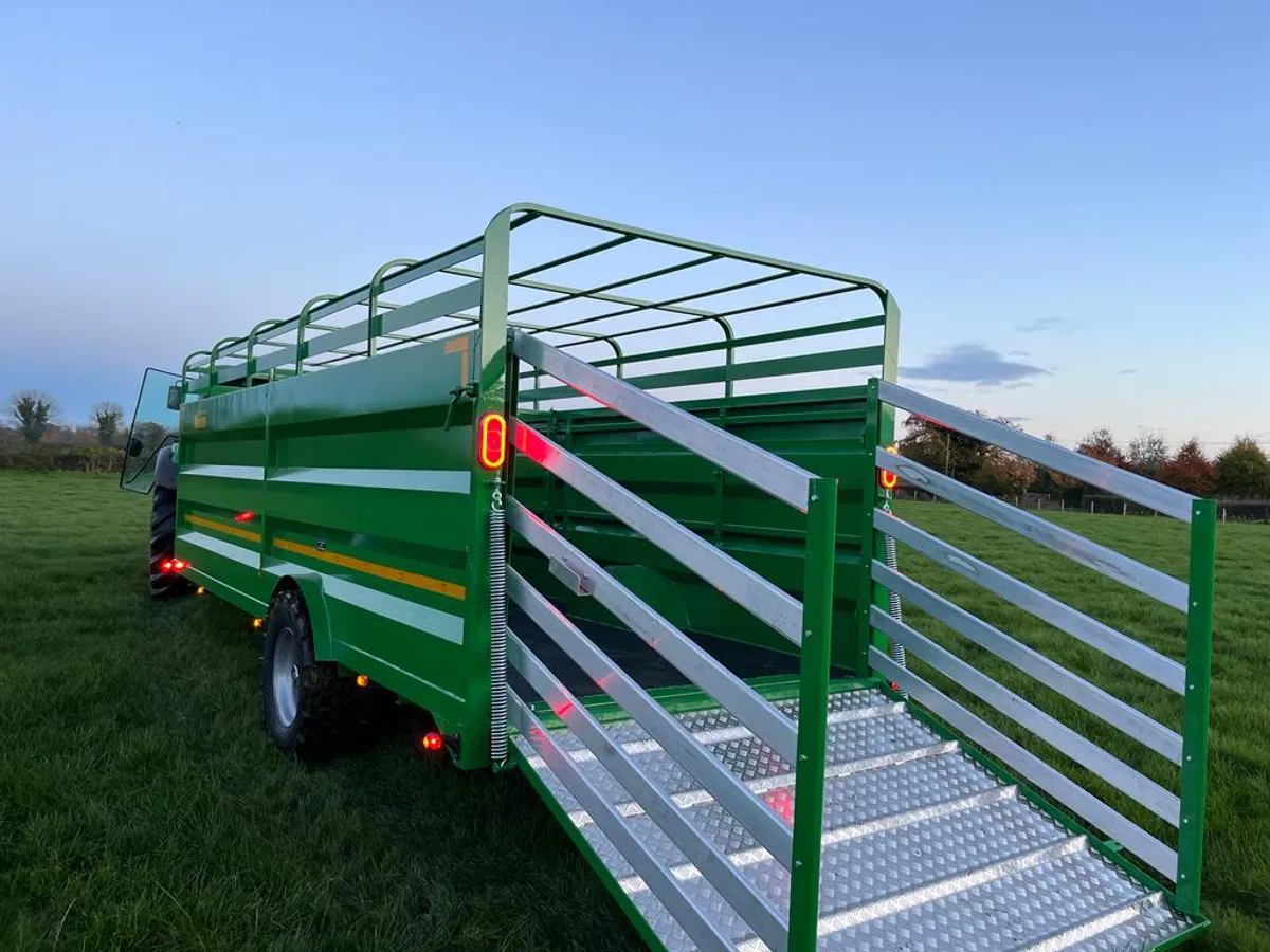 New Bracken Cattle trailer - Image 3