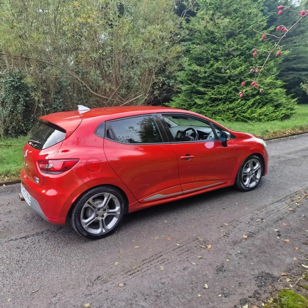 16 RENAULT CLIO 1.2 GT-LINE AUTO - Image 2