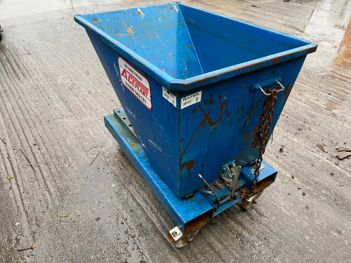 Tipping Skip - Image 4