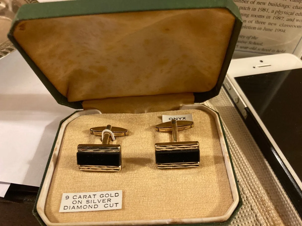 9 carot gold on silver 1940s men’s cufflinks
