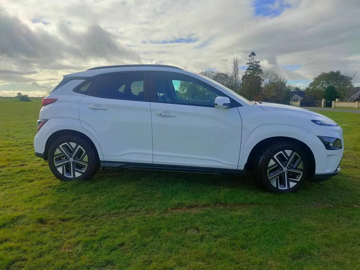 Hyundai Kona EV Premium 39KW 2022 - Image 2