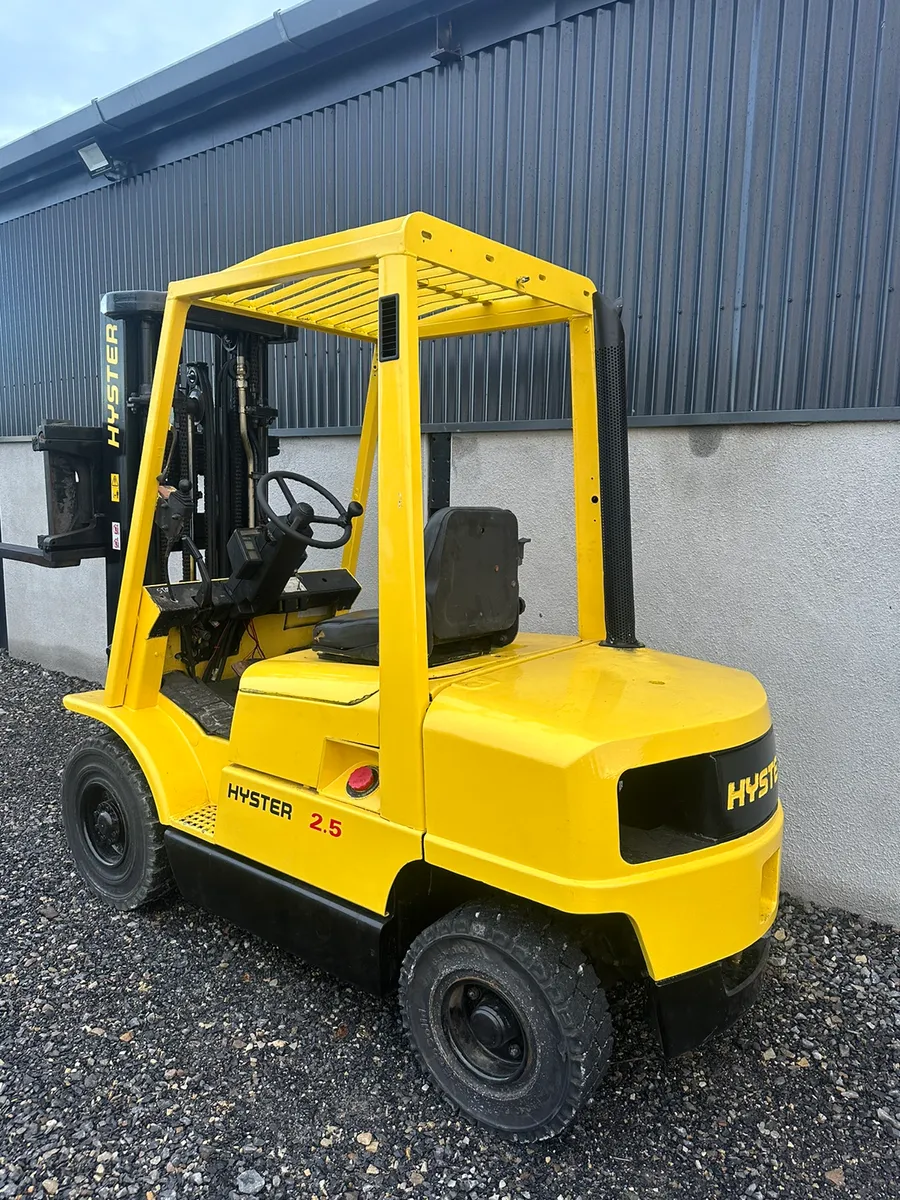 Hyster H2.50XM Forklift - Image 2
