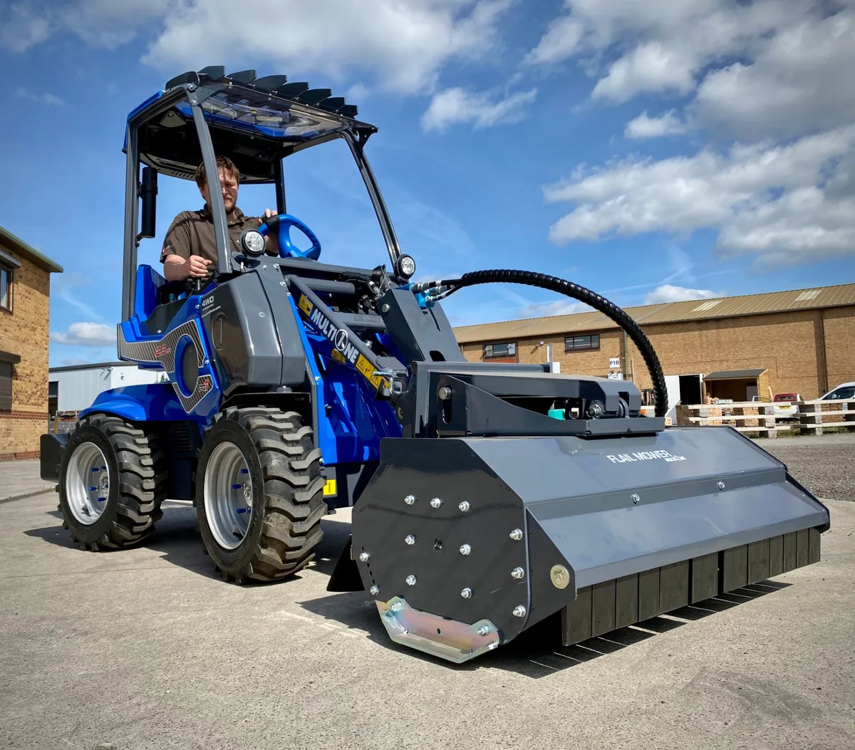 New MultiOne 2.3 EFI Compact Loaders - Image 4