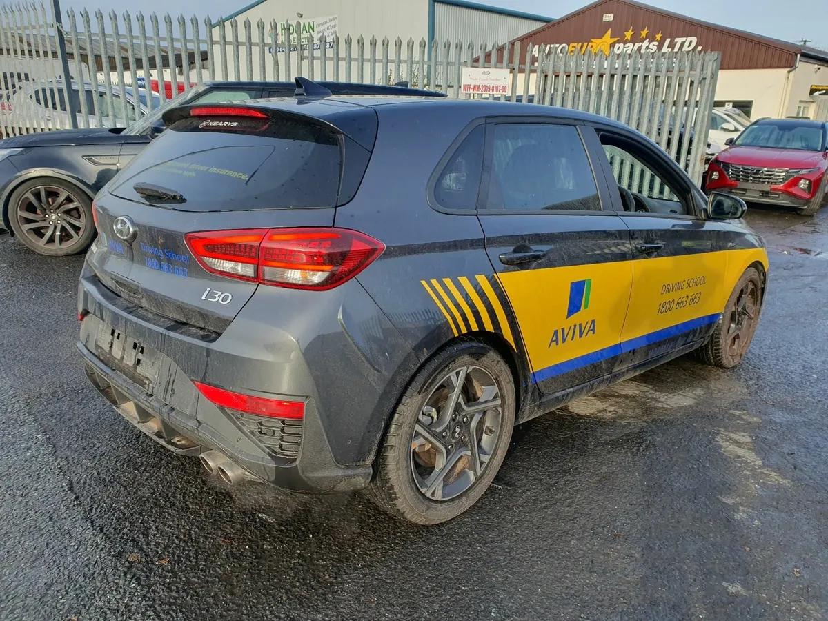 22 HYUNDAI I30 N-LINE 1.0 P FOR BREAKING - Image 4