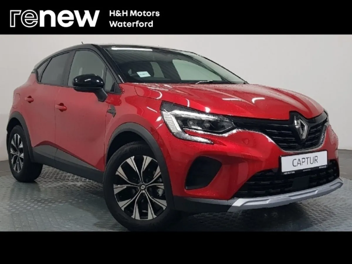 Renault Captur  immediate Availability  Evolution - Image 1