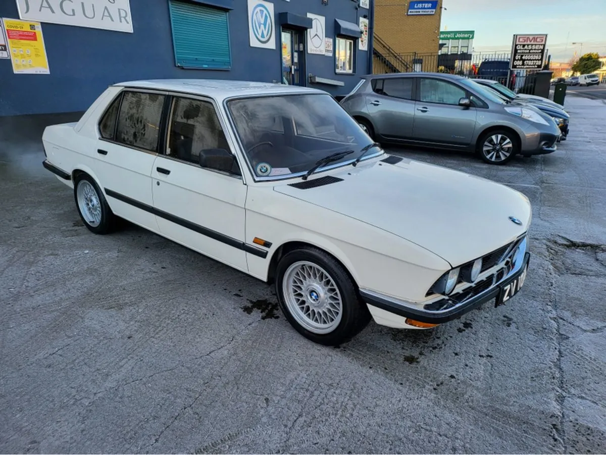 BMW 5 Series 528I Stunning Example Low Mileage Re - Image 2