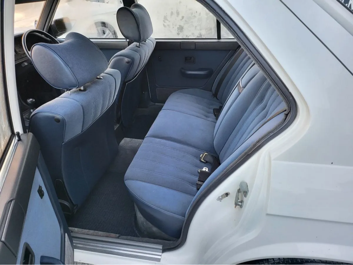 BMW 5 Series 528I Stunning Example Low Mileage Re - Image 3