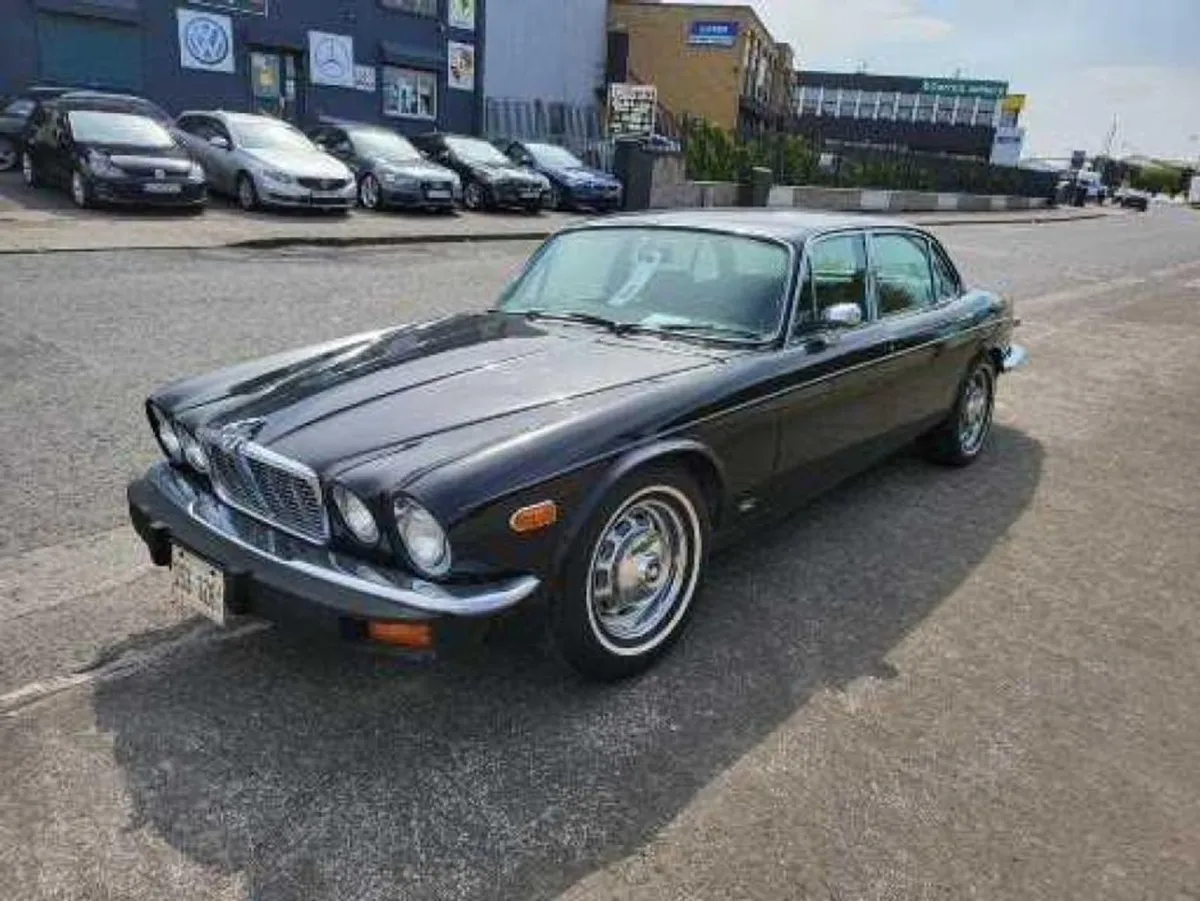 Jaguar XJ Series 5.3 LTR Long Wheel Base// Left H - Image 3