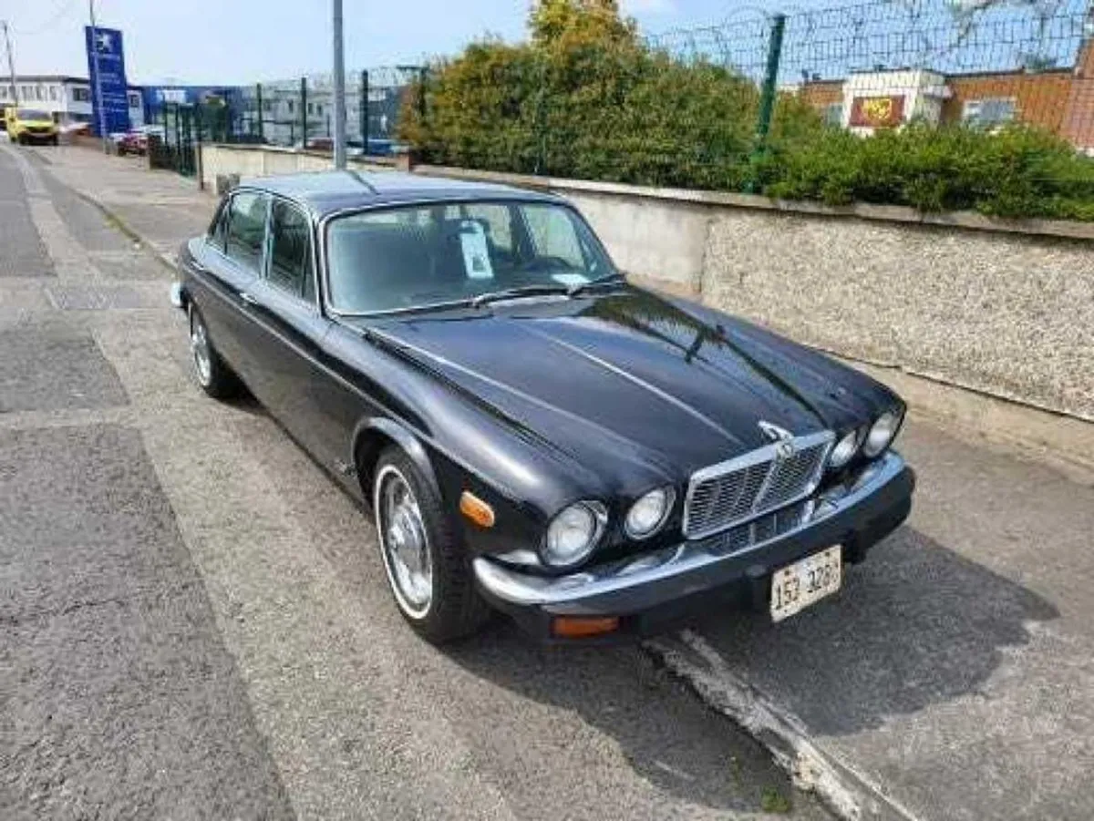 Jaguar XJ Series 5.3 LTR Long Wheel Base// Left H - Image 4