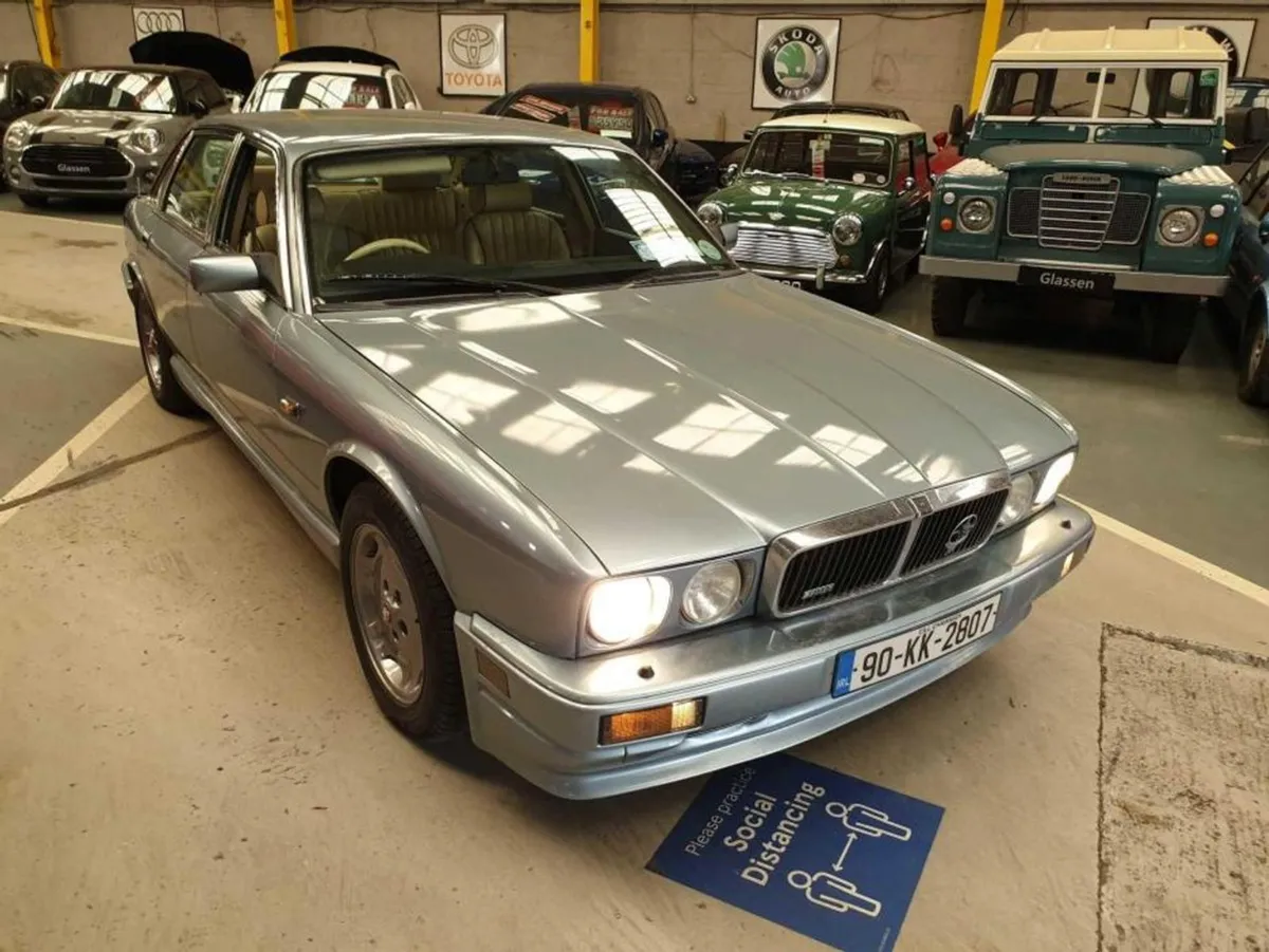 Jaguar XJ Series Stunning Rare Car// Superb Colou - Image 3