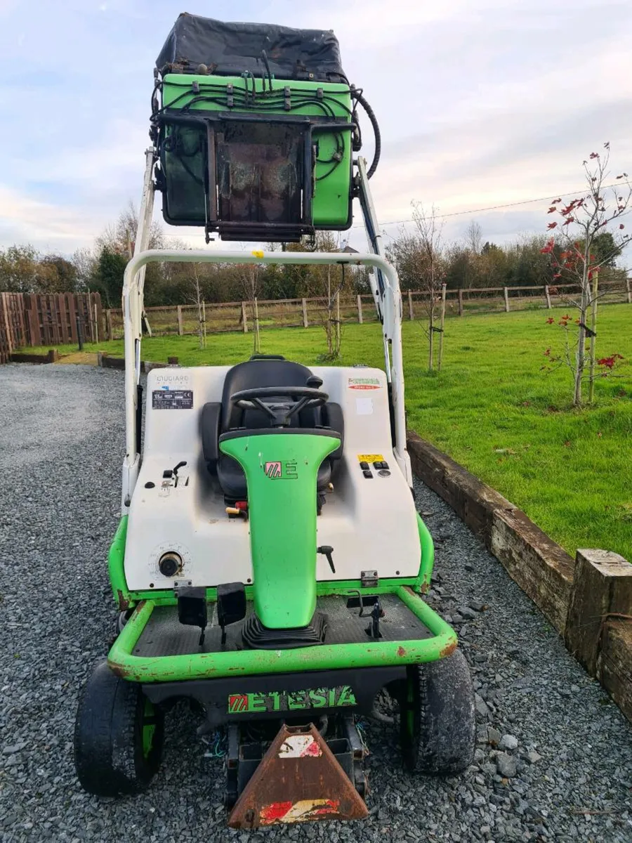 Etesia 124D MOWER