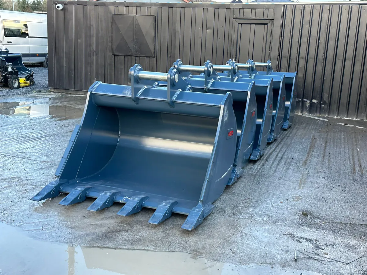 MTQ Buckets - Image 1