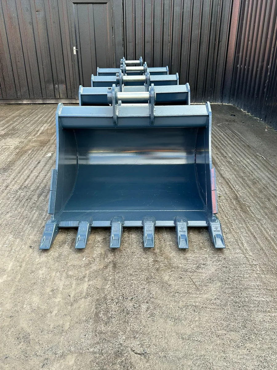 MTQ Buckets - Image 1