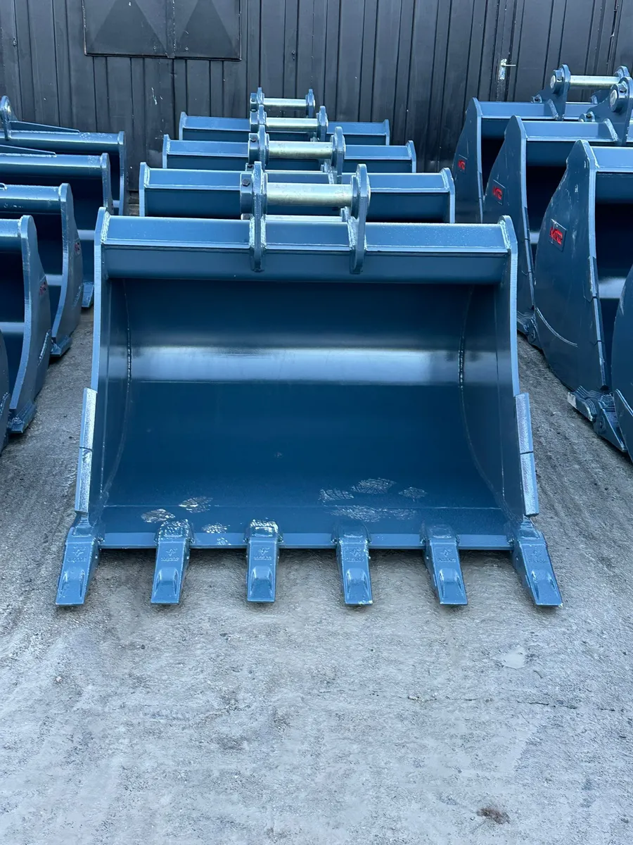 Large Selection of MTQ Buckets - Image 4