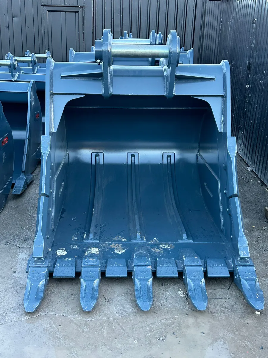 MTQ Buckets - Image 1