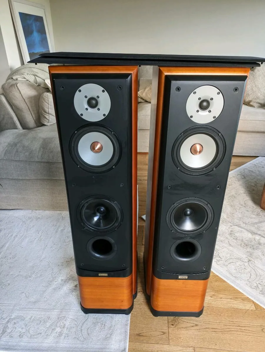 Jamo D870 ( Concert 11 )floorstanding Speakers - Image 1