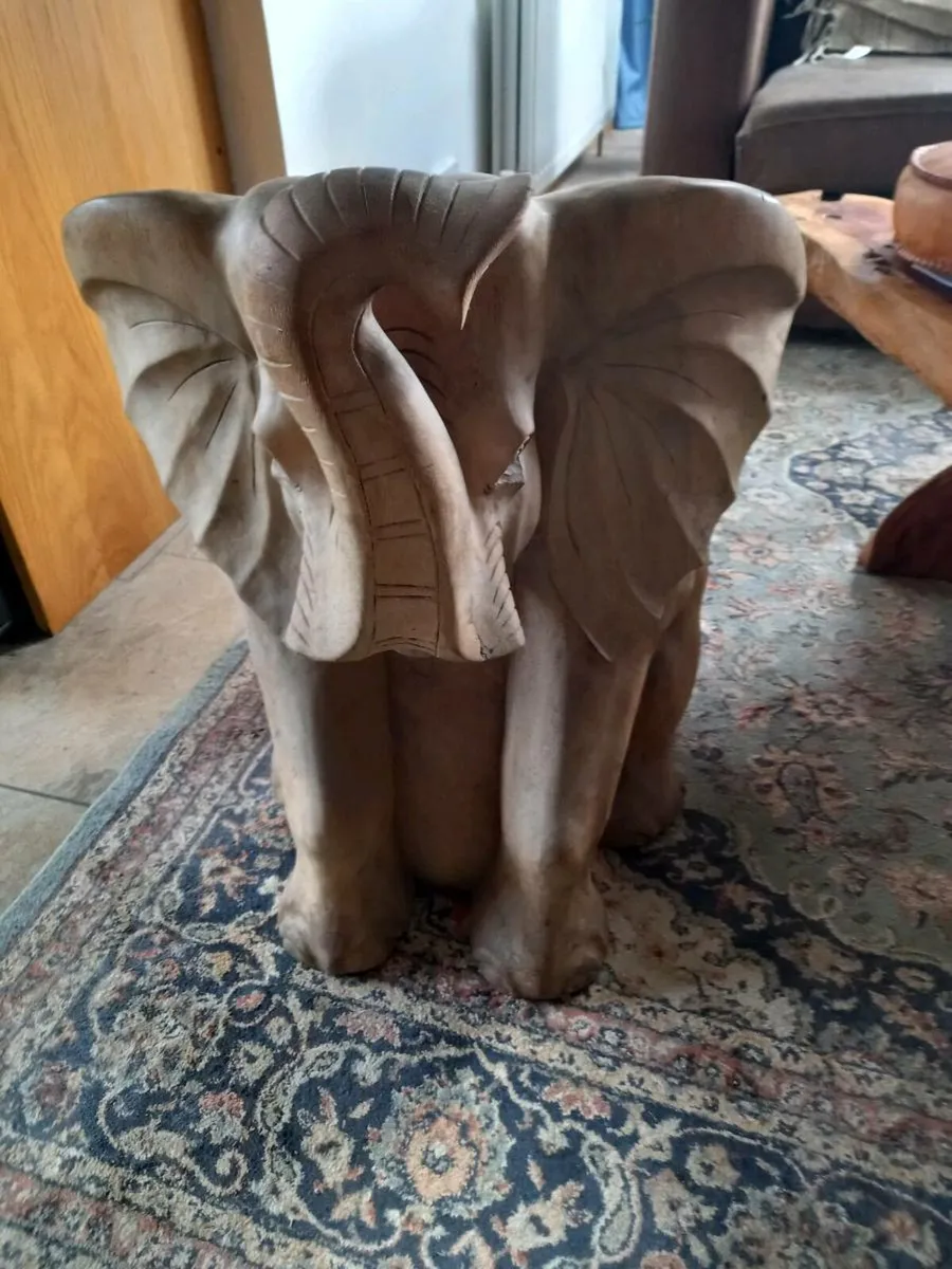 CARVED ELEPHANT CHAIR
