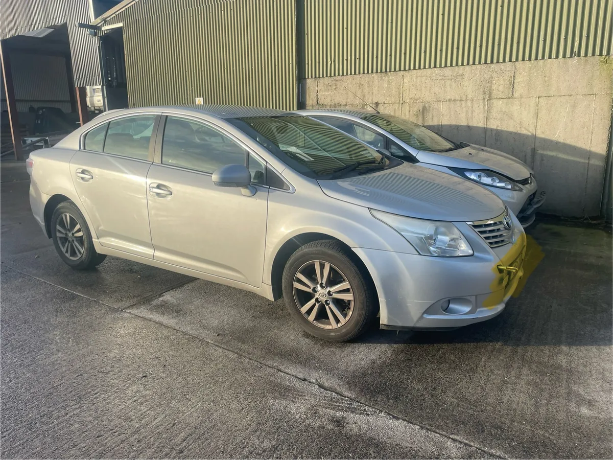 2010 Toyota avensis 2.0 d4d for dismantling