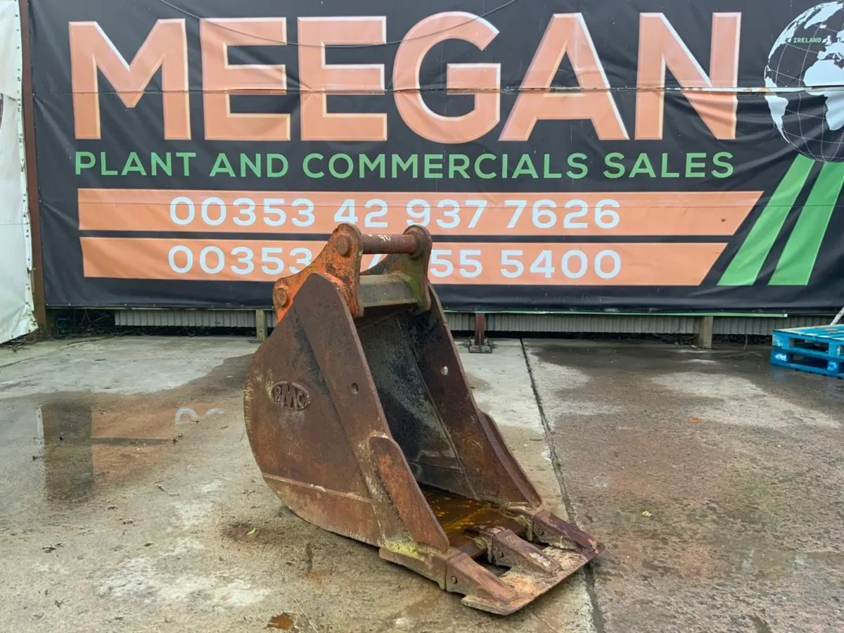 24" BMC DIGGING BUCKET....80mm PINS......1176/2 - Image 1