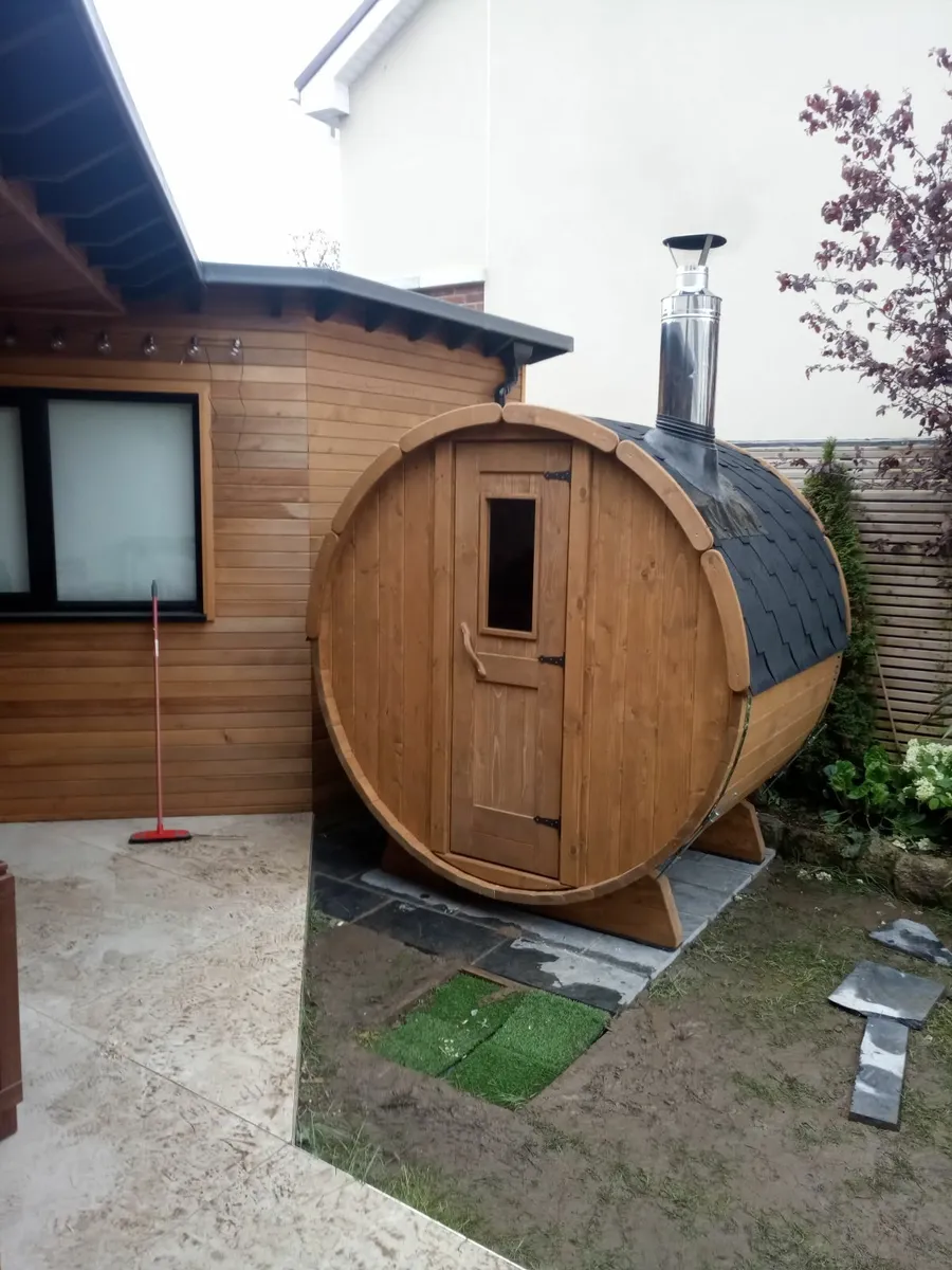 Barrel sauna/hot 🔥 tub - Image 3