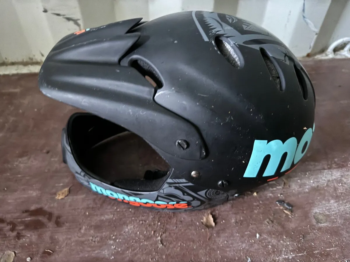 Mongoose 2024 bicycle helmet