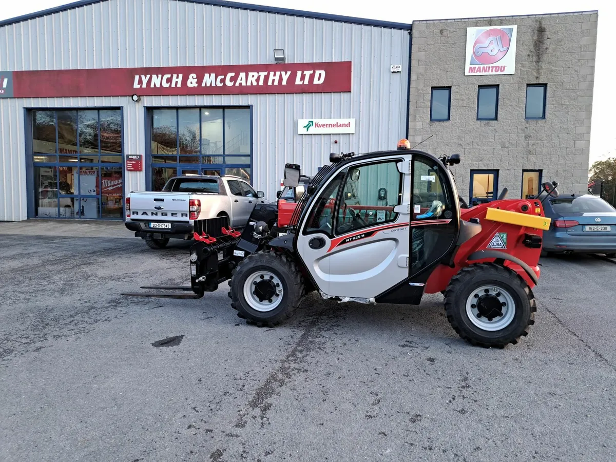 New Manitou MT625 telescopic loader