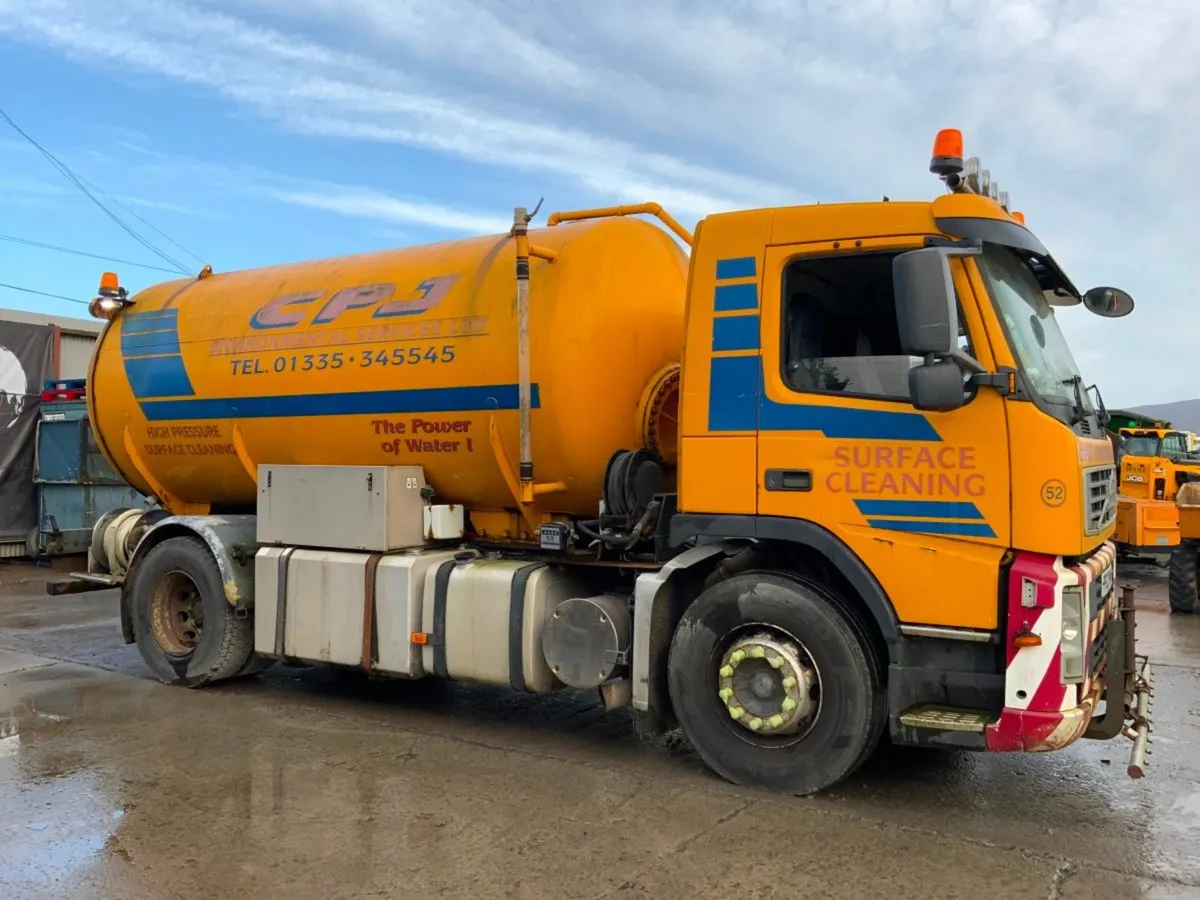 Volvo FM10 Vacuum Tank Drain Jetter.