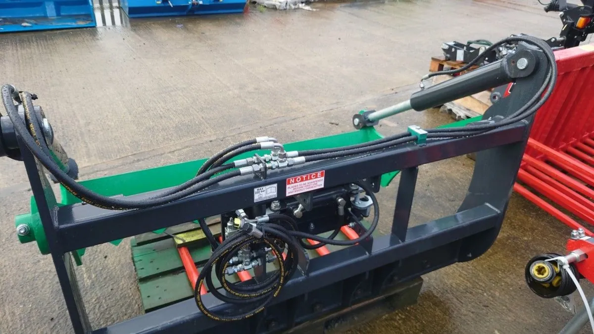 Shear Grab & Bale Spiller in Stock - Image 4