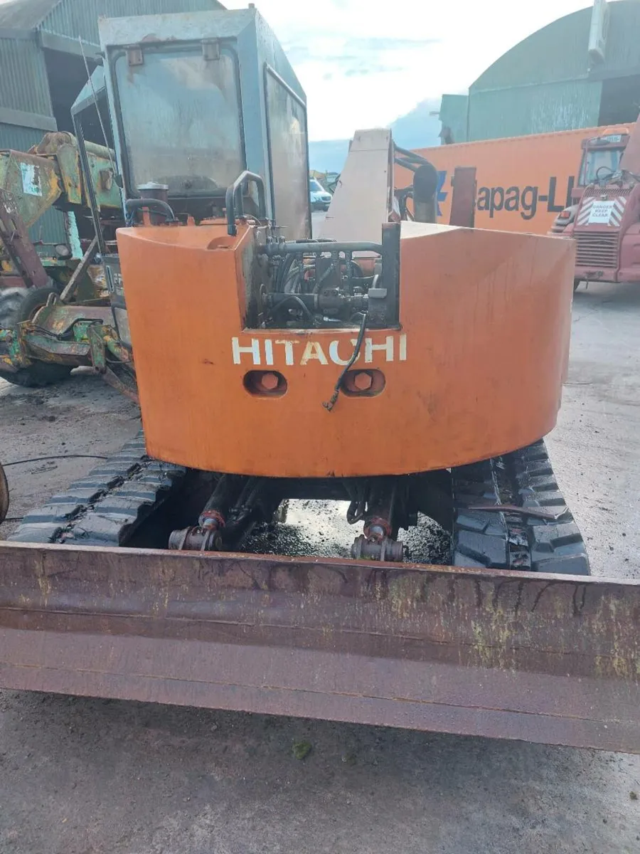 Hitachi ex60urg digger for breaking - Image 1