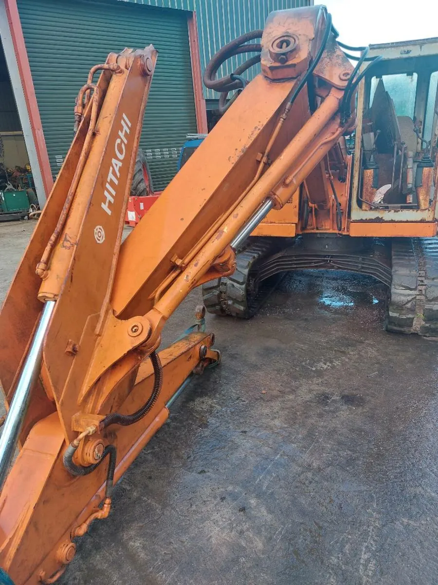 Hitachi ex60urg digger for breaking - Image 4