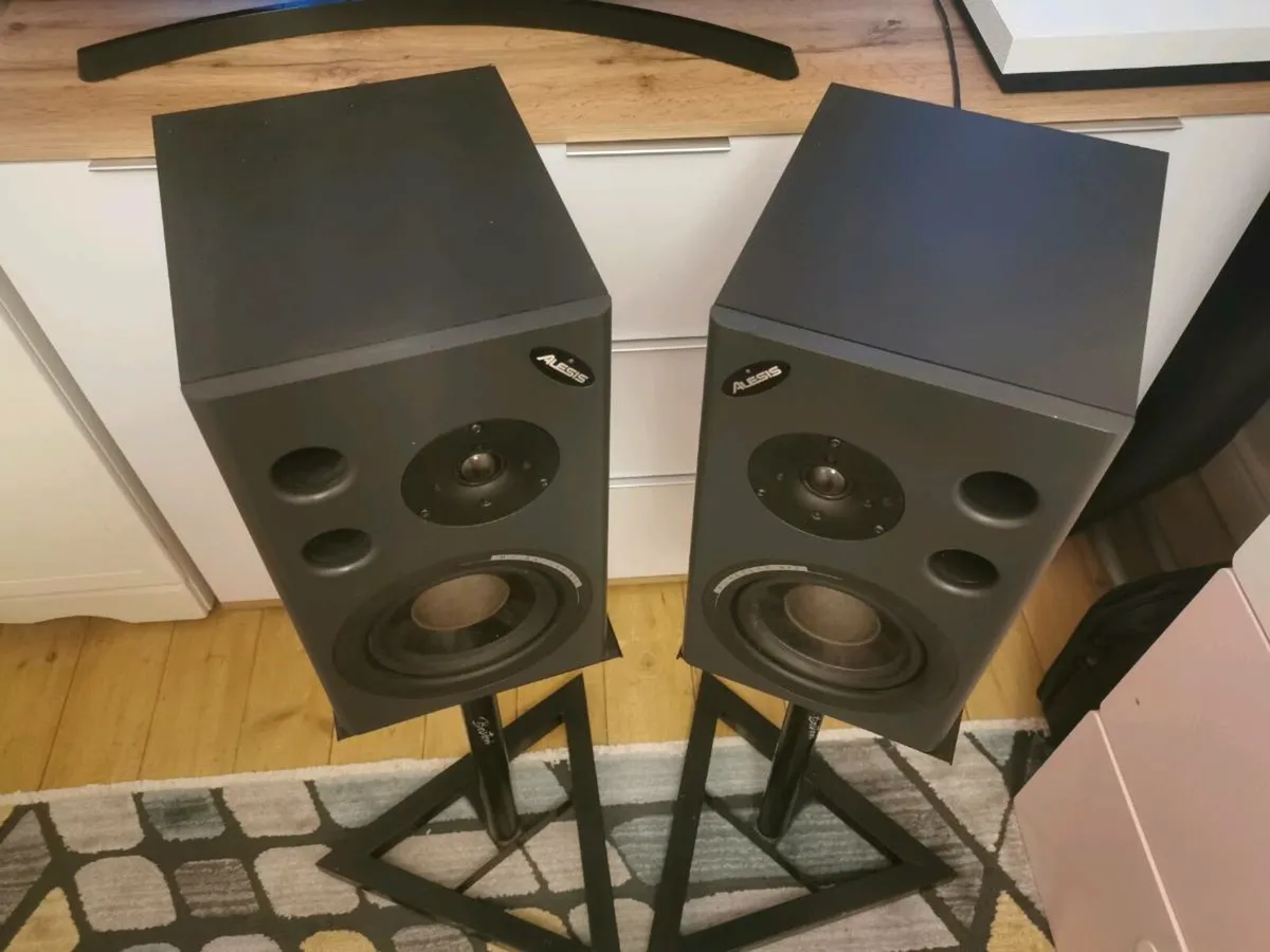 Alesis M1 Active Reference Monitors Mk2 - Image 2